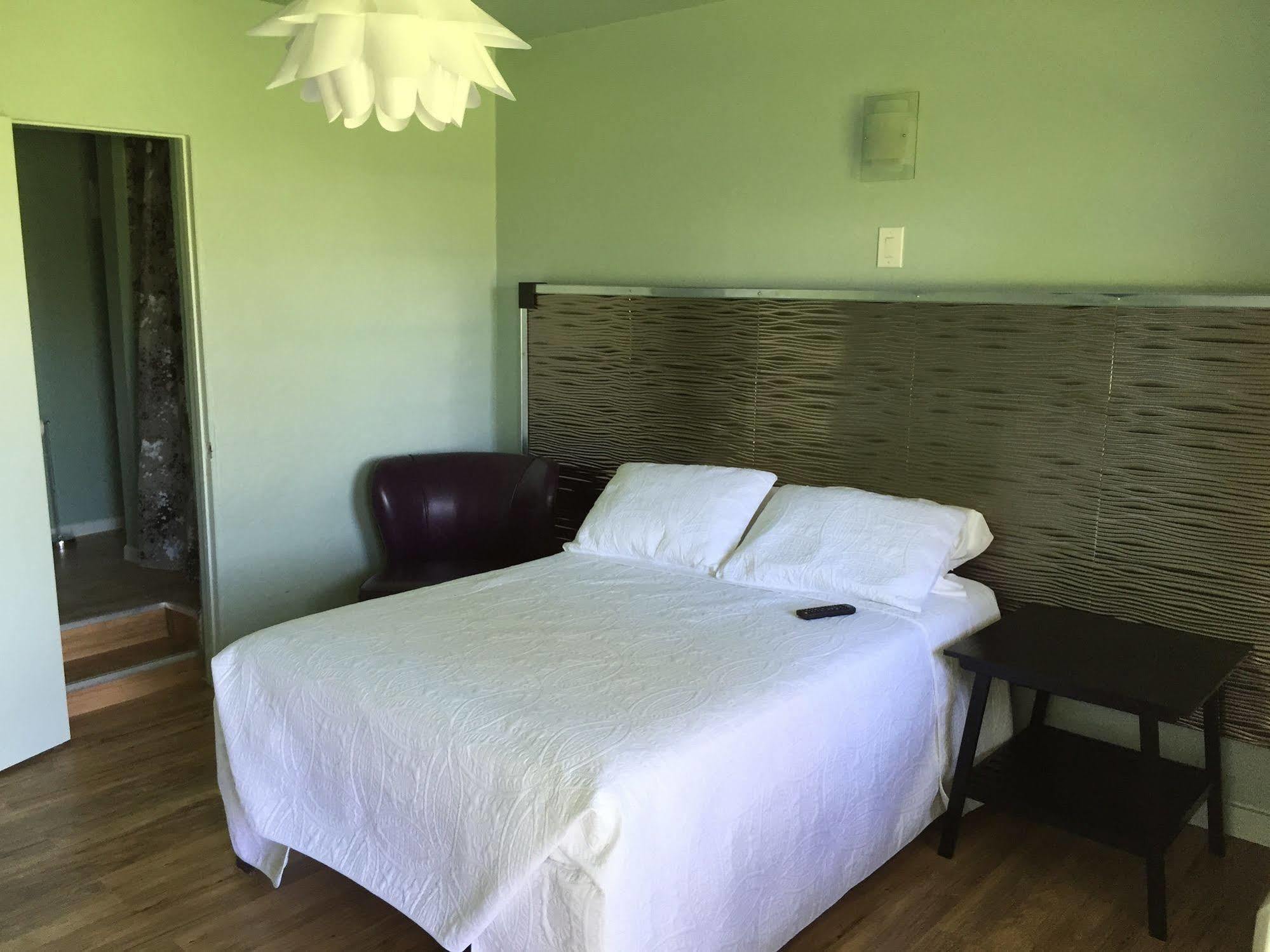 Rooms At The Pecan Olmito Eksteriør billede